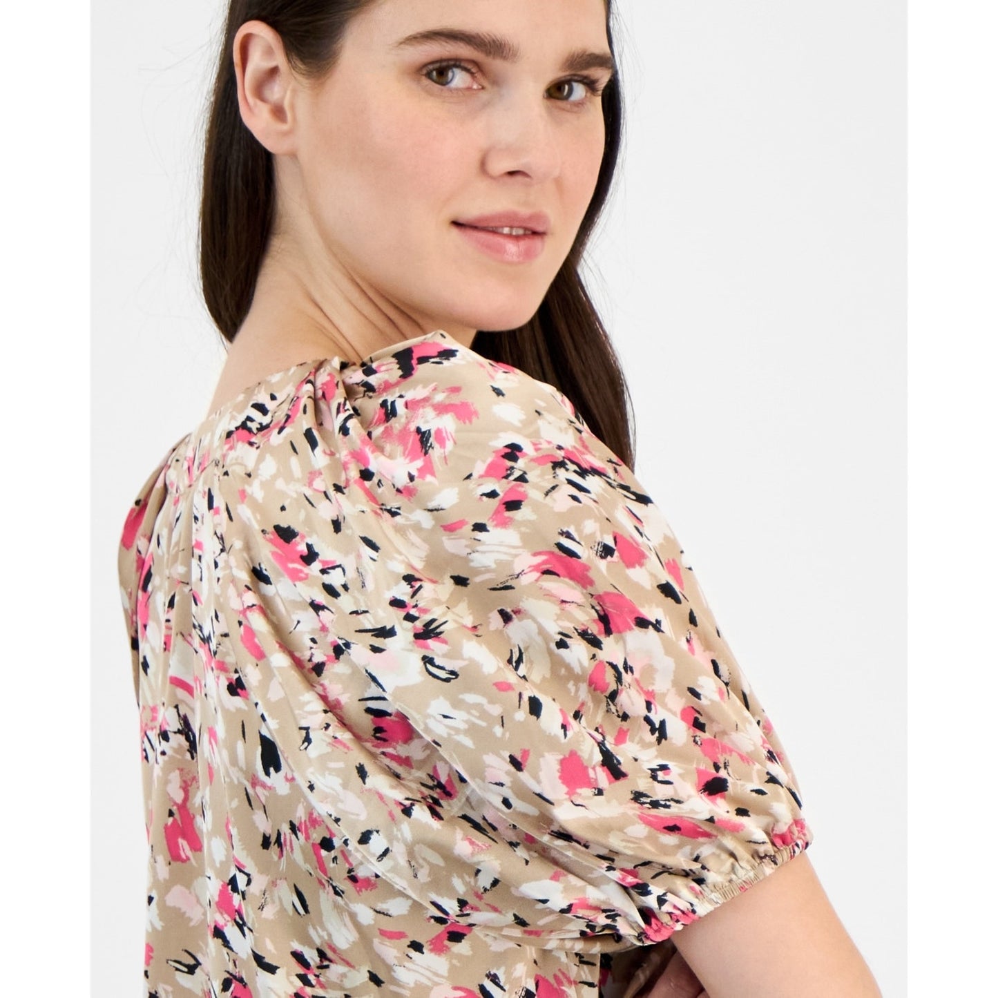 Anne Klein Women's Balloon-Sleeve Split-Neck Top in Latte Multi