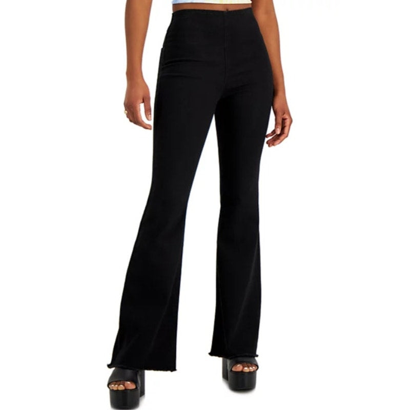 Tinseltown Juniors Pull-On Flare Leg Jeans in Black Wash