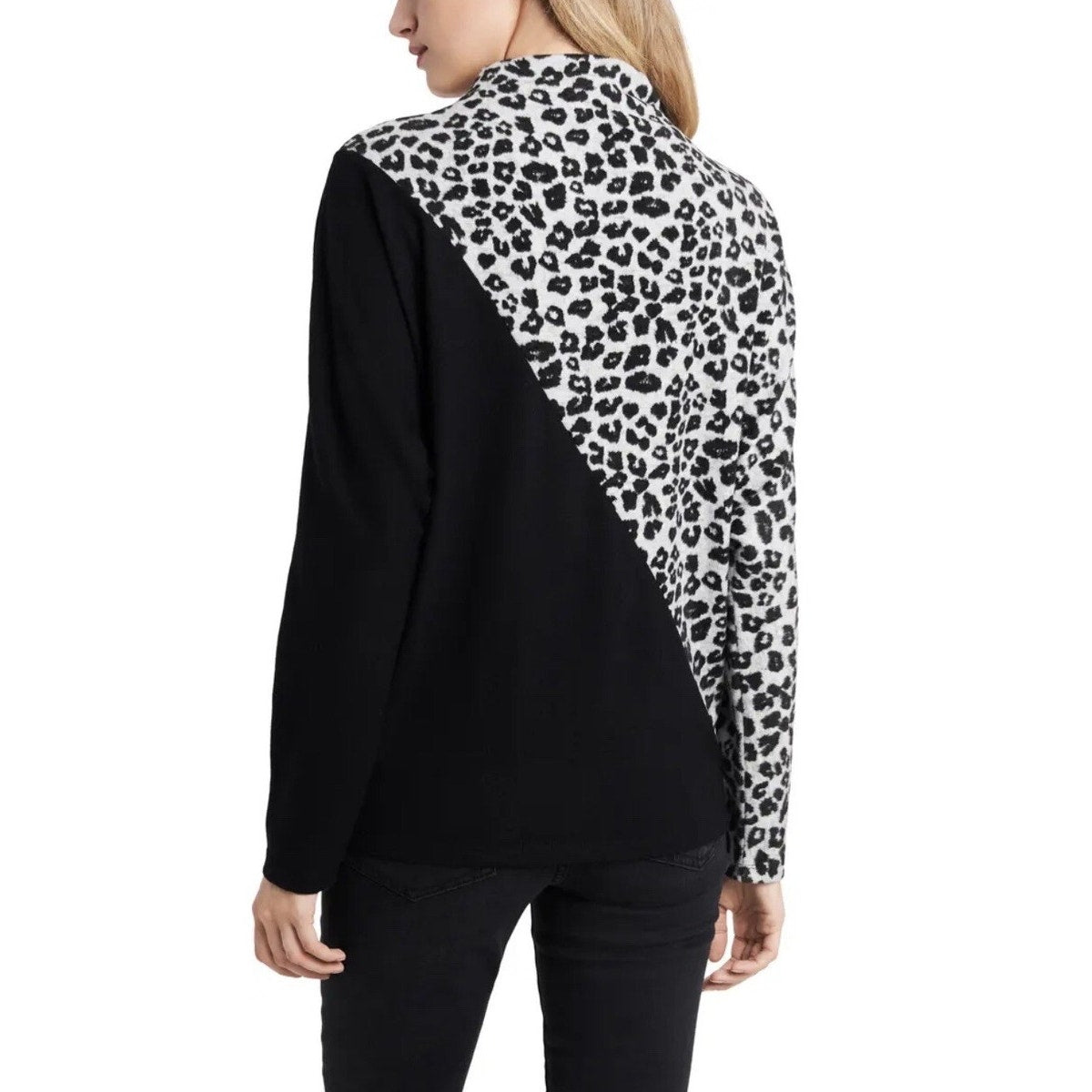 Vince Camuto Women's Gray & Black Leopard Print Mock Neck Sweater, Size Medium