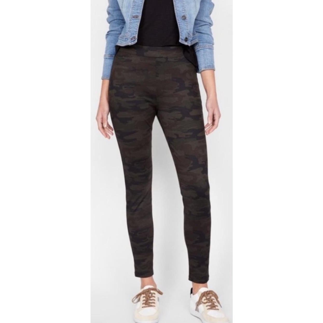 Sanctuary Runway Ponte Leggings With Functional Pockets In Forest Camo, Size XS