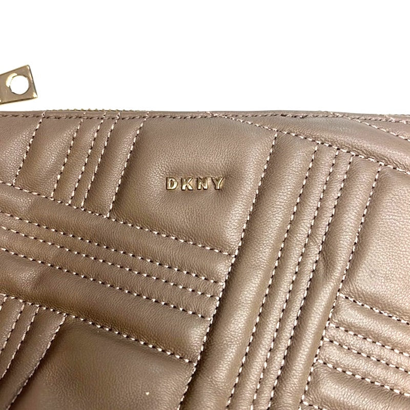 DKNY Quilted Tan Leather Bucket Bag, Crossbody Strap, Gold Hardware, NWT!