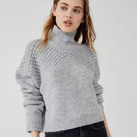 Free People Ladies Bradley Turtleneck Sweater In Light Grey Heather