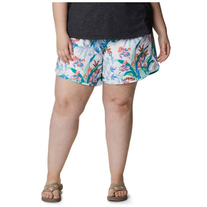 Columbia Women's Plus Size Bogata Bay Stretch Shorts White Magnolia Print