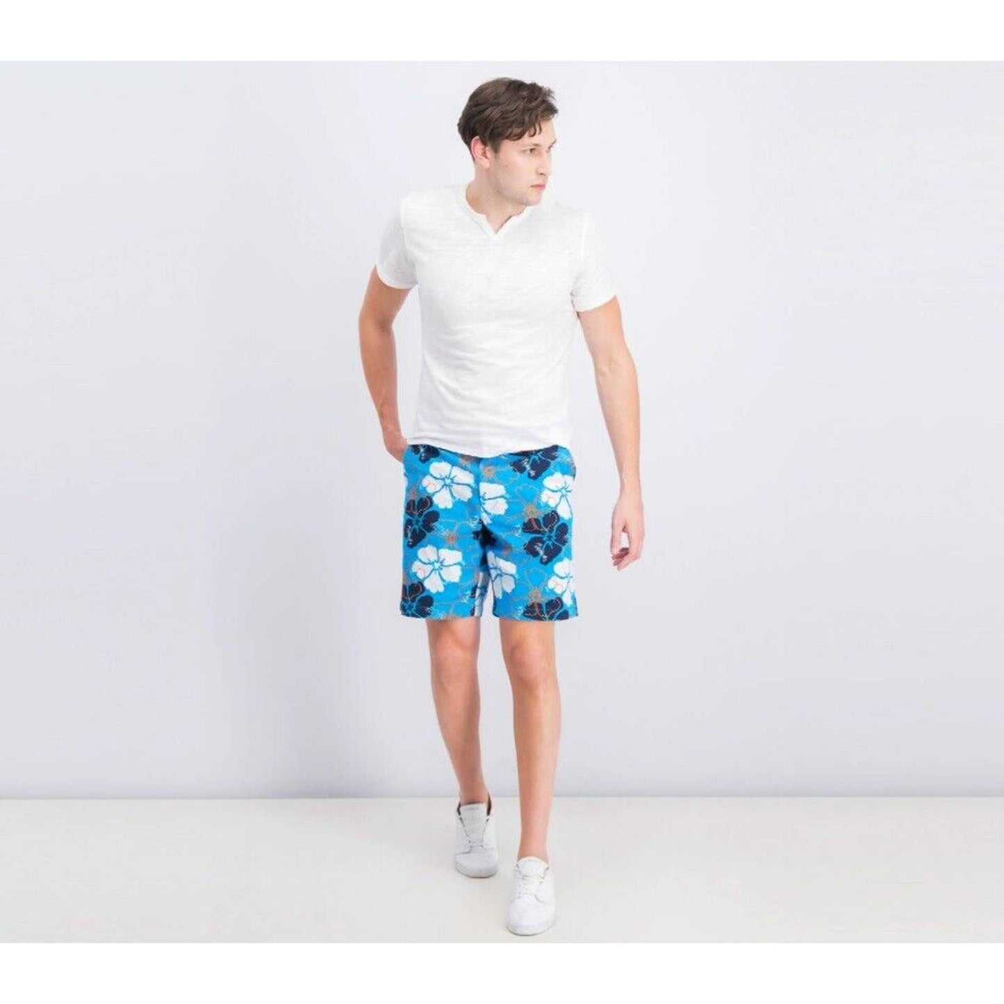 CLUB ROOM, Men's Blue Multi-Color Hawaiian Floral Boat Shorts, NWT, $55