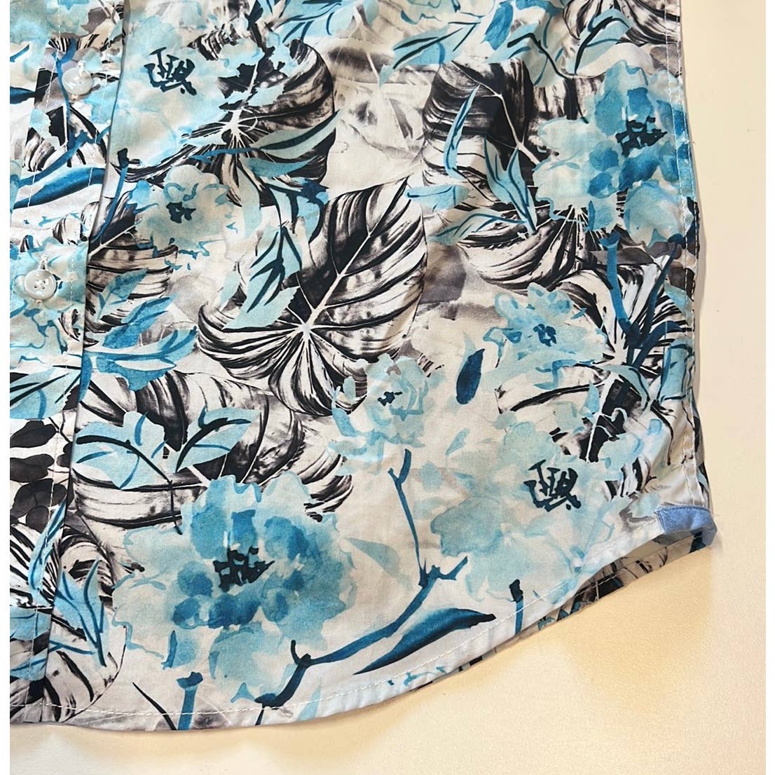 Robert Graham Men's "Lely Villa" Button Down Shirt, Blue/Black/White Floral